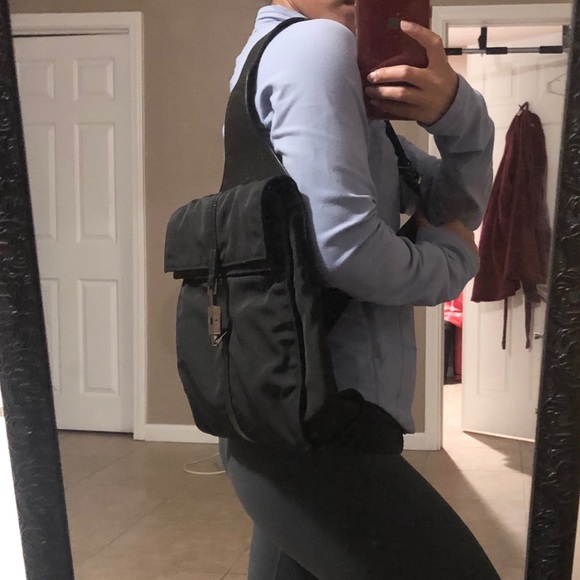 GUCCI single strap bag - Picture 2 of 8